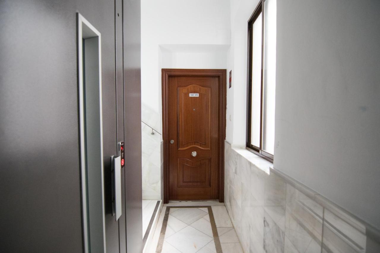 Tuguest Alhondiga Apartment Granada Exterior foto